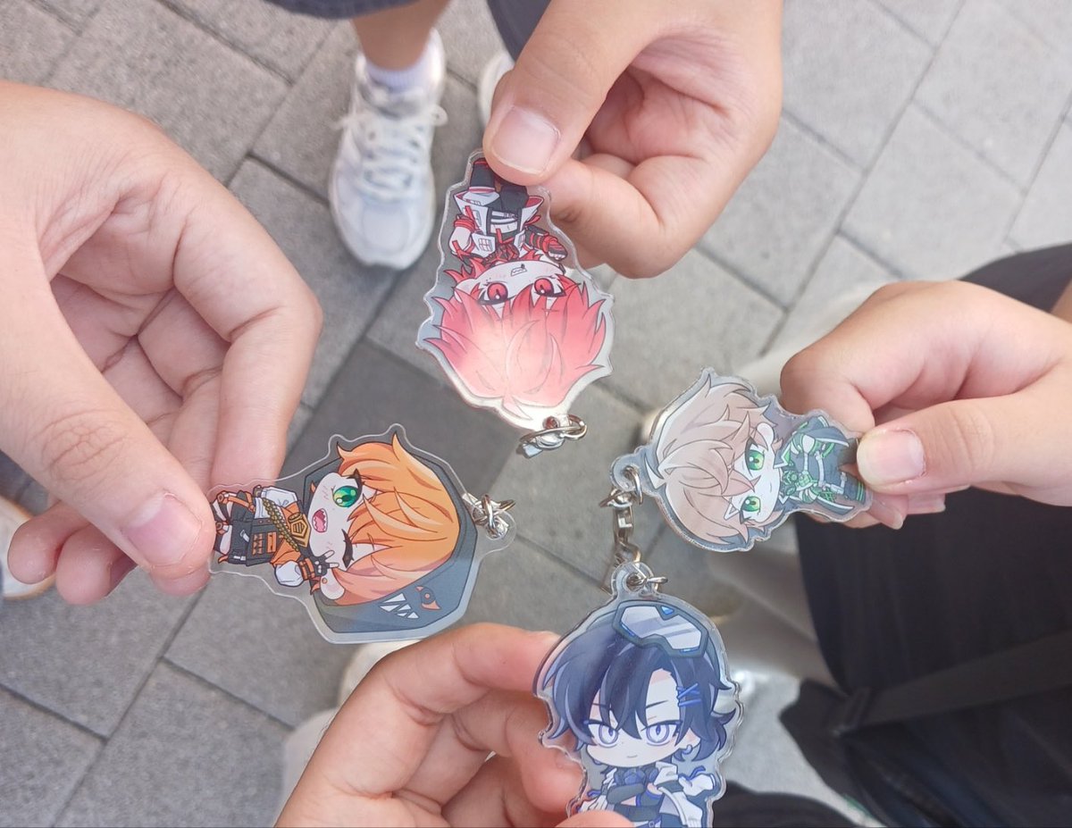 yada_141's tweet photo. ❤️🧡💚💙 https://t.co/3sSDSVZHu5