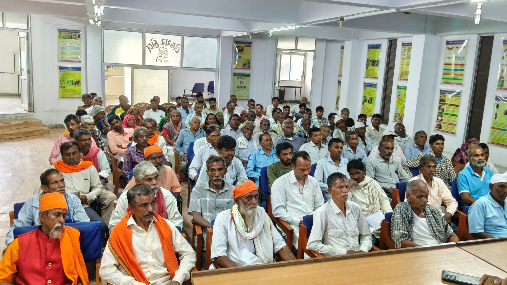 anandagriuni's tweet photo. #AAUAnand 
@PMOIndia
@governorofguj
@CMOGuj
@jitu_vaghani
@GujAgridept
@icarindia
@InfoGujarat

કૃષિ સંશોધન કેન્‍દ્ર, આણંદ કૃષિ યુનિવર્સિટી, મુવાલિયા ફાર્મ, દાહોદ ખાતે તુવેર પાકનો એક દિવસીય ફિલ્ડ ડે કાર્યક્રમ યોજાયો https://t.co/qhnk1ZU7q9