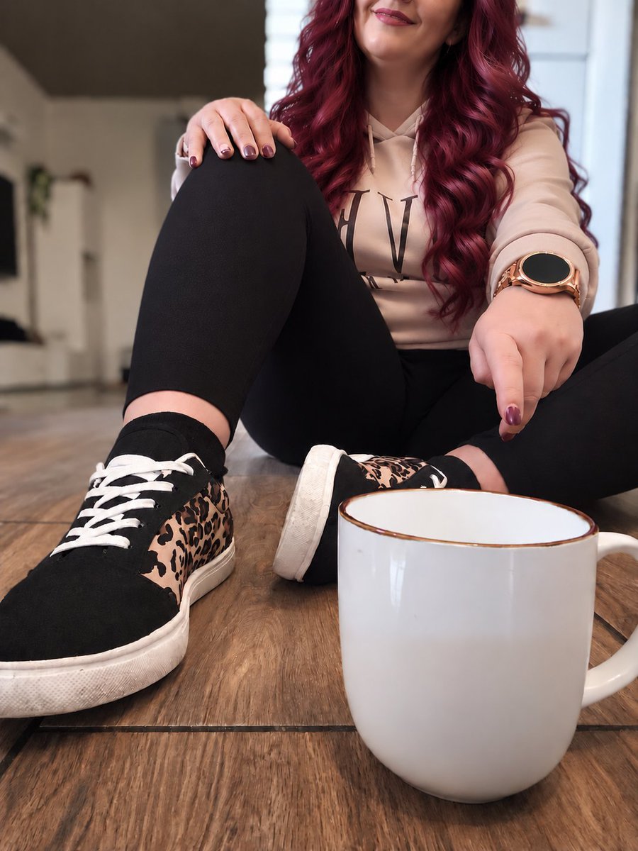 herrinXpaula's tweet photo. So unschuldig dieses Lächeln auch wirkt… viele kennen inzwischen die andere Seite von mir🌹🖤

Wer dieses Lächeln behalten möchte,weiß ja,was zu tun ist🫰🏽 https://t.co/AA2aWoVtIh