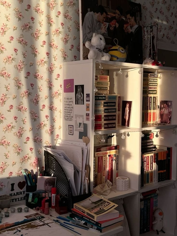 islaboards's tweet photo. Shelfie 📚 https://t.co/TzFFgTq4xi