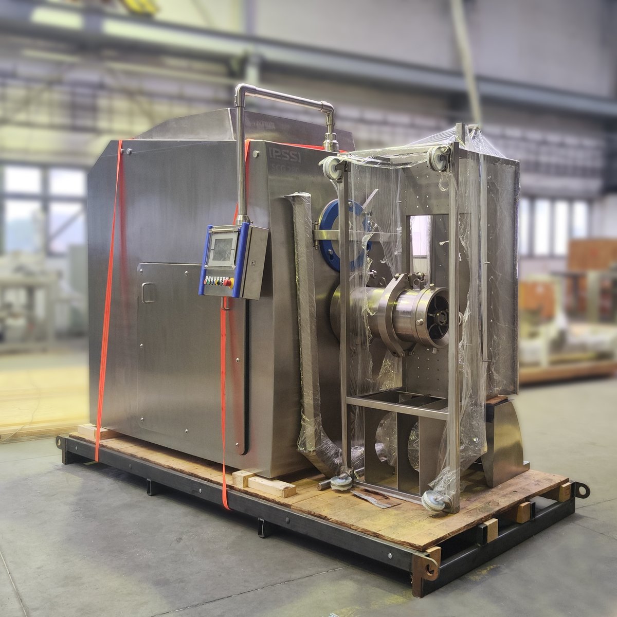 PssSvidnik's tweet photo. 🚀 From our production floor to a new production line 

The PSS SCG 280 Speed Combi Grinder is ready to take on its next challenge. Combining powerful grinding performance with efficient mixing, this machine is designed to handle demanding food processing applications with ease. https://t.co/5YPmB892xD