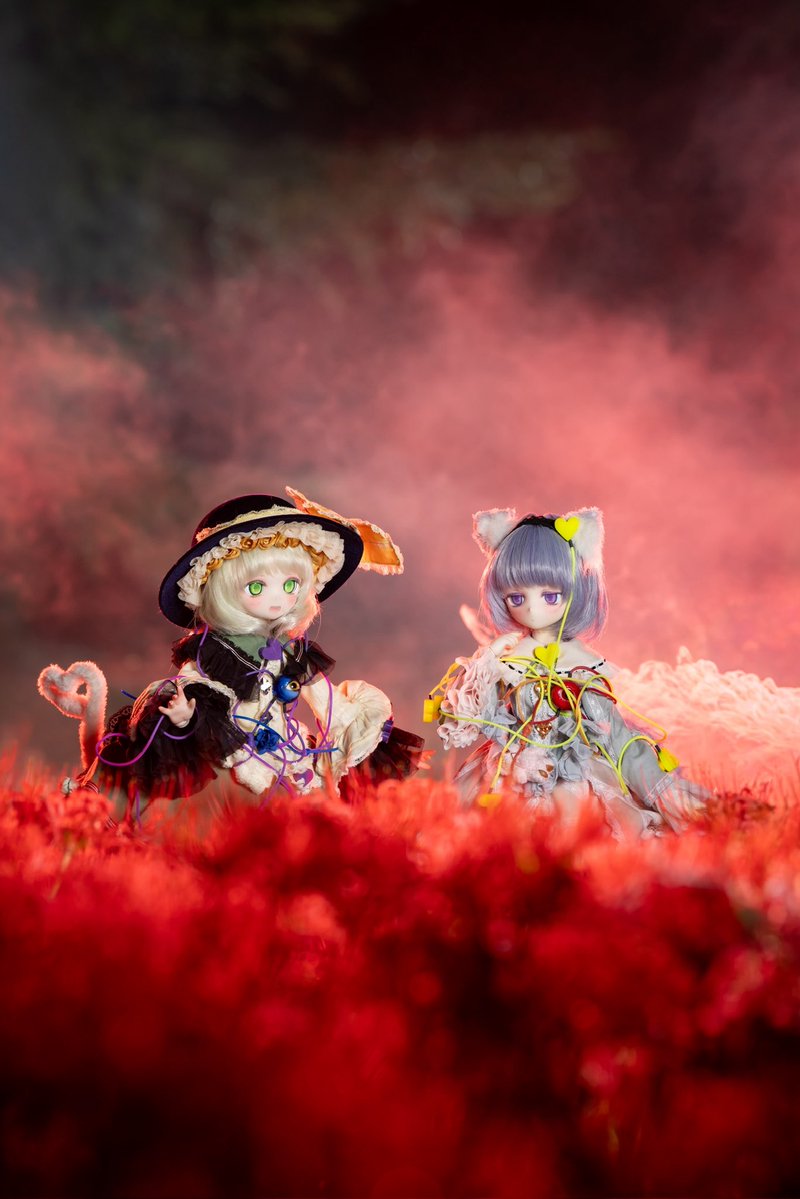 overlordbeowolf's tweet photo. 彼岸の花が　咲き誇る頃
遠い地底に　月が灯る
触れられなくても　離れていても
ふたりの心は　そばにいる
 #古明地こいし  #古明地さとり https://t.co/HXZ4oIq58U