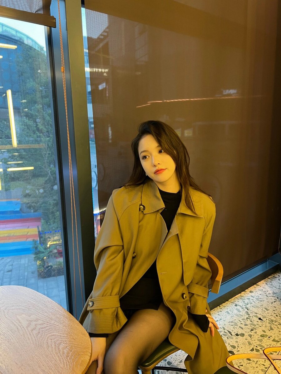 xxwyip's tweet photo. 很认同这段话：
成人异性之间的真的不会有什么纯友谊。在相处聊天之中，某一时刻都会有和对方上床的想像，一旦机缘成熟了，就双向奔赴去床上了 https://t.co/TVR5hOupDP