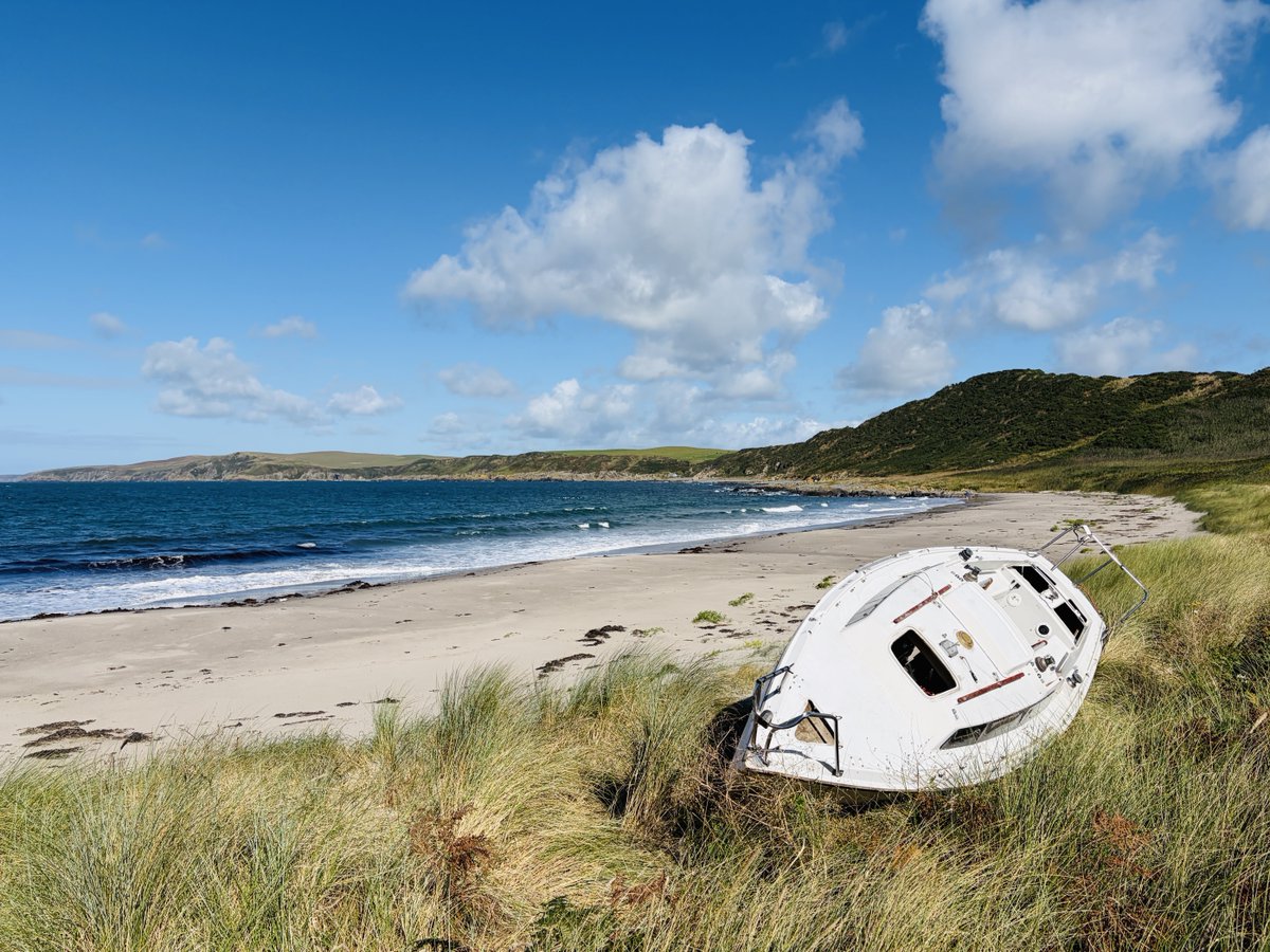 scottishbeach's tweet photo. Yesterday, on a tour of the Rhins of Galloway, I passed the 300-beach milestone on my project to visit all the beaches of Scotland 🏴󠁧󠁢󠁳󠁣󠁴󠁿 https://t.co/sD4wgqLKQF