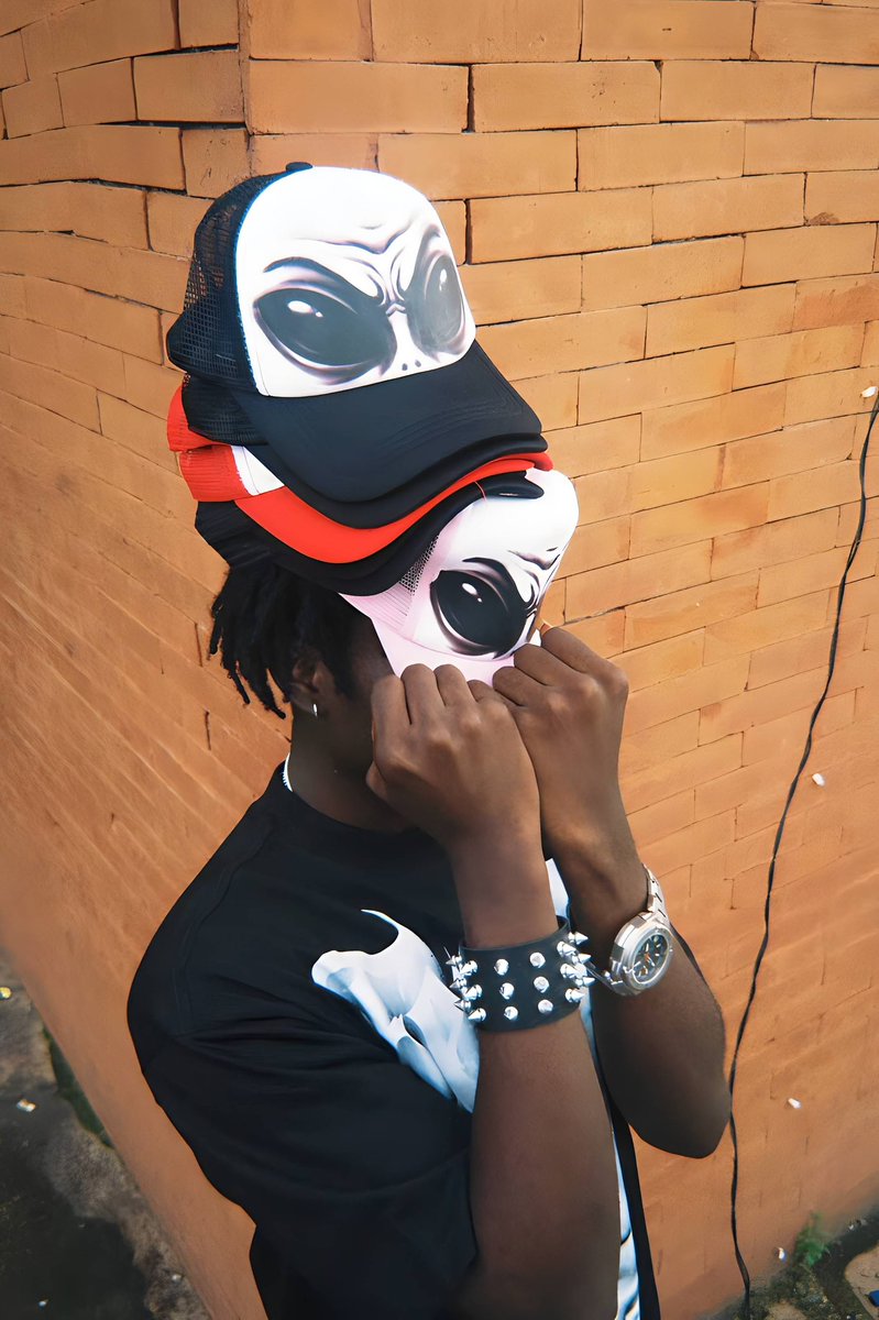 ferenco0's tweet photo. Introducing a piece made for those who refuse to blend in.
Not made to fit in.
Made to be remembered.
FERENCO — ONE OF ONES. 🖤
Who’s taking this piece? 👀🔥 #FERENCO #streetwear https://t.co/0Mkgr7dC3n