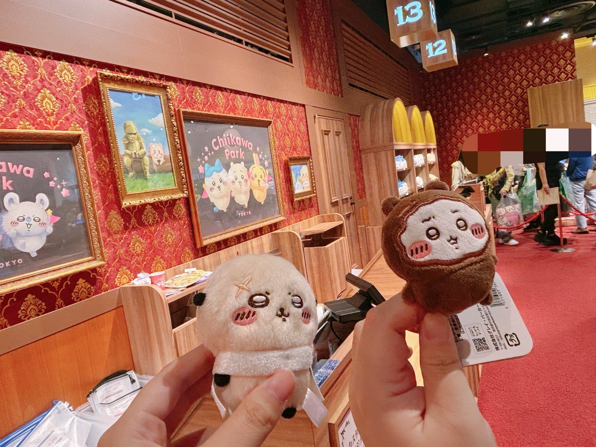 chappy10226699's tweet photo. おゆさん（@ oyussy ）とちいかわパークに行ってきた〜‼️✌️
混んでたけど楽しかった〜！(´TωT｀)
無事、びんよよも確保できました😊 https://t.co/QSTH59QWyH