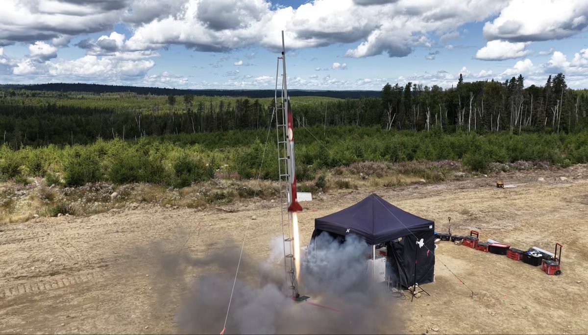 Bill_iam17's tweet photo. The highest amateur hybrid ever flown in Canada 🚀🇨🇦.

2nd in the Advanced Category 🥈.

15 ft. 6 inches. Paraffin and nitrous. 38,700 ft nominal.
#launchthenorth https://t.co/KroCWmei3v