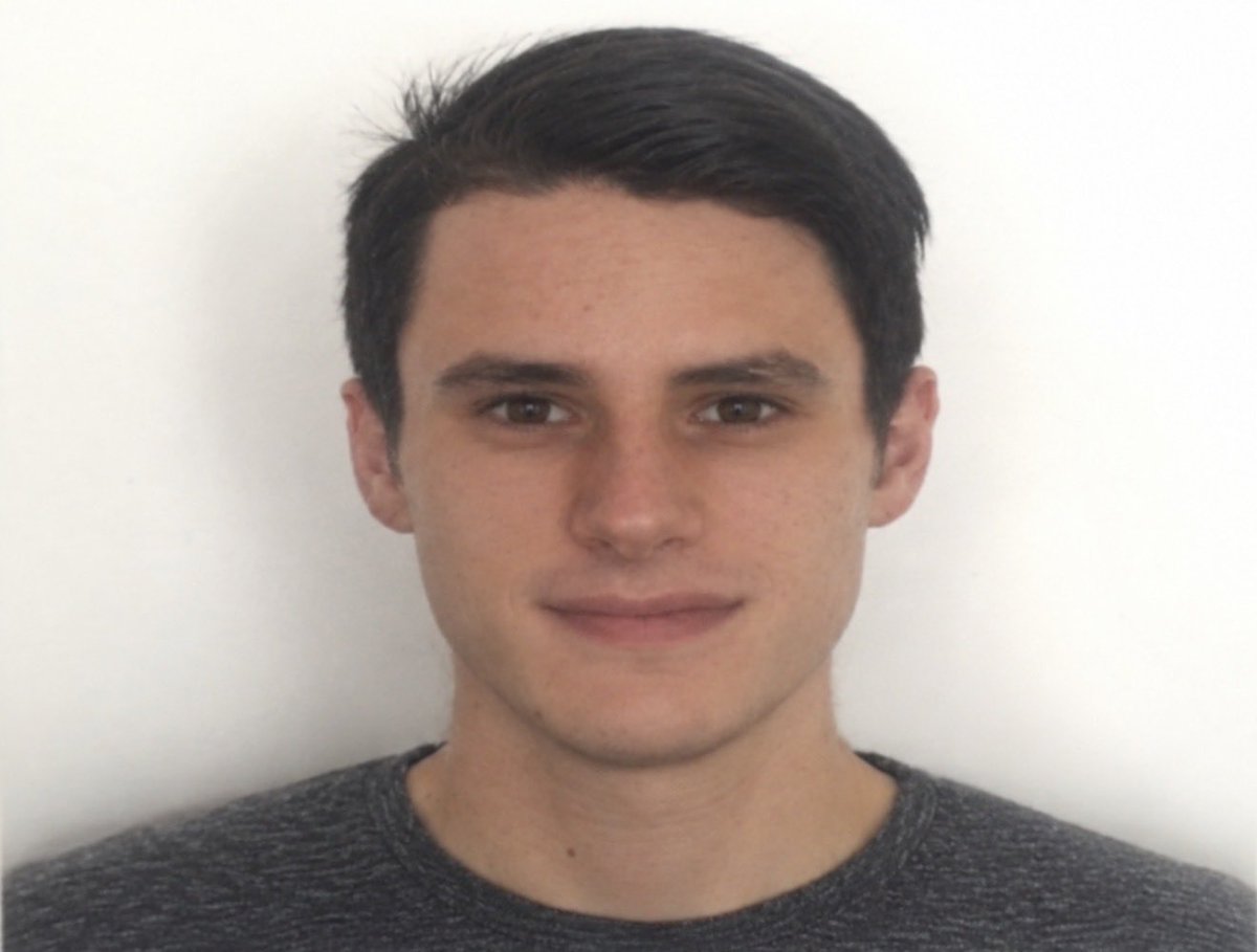 DamienRieu's tweet photo. 🔴⚠️ Voici le visage de Étienne Droin, 31 ans, lynché à mort par un soudanais sous OQTF à Puteaux (92) pour son téléphone. 
Pourquoi personne n’en parle ? 
Pourquoi même notre camp ne réagit plus ?
Pourquoi ça fait moins de bruit que les dérapages verbaux en privé d’un policier ? https://t.co/snkhX7ohAv