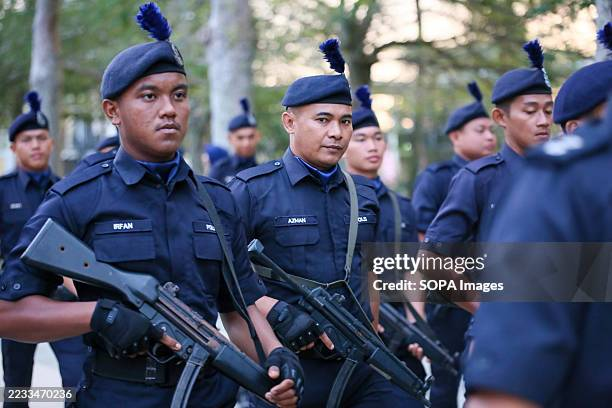 Satishkumarvcd5's tweet photo. i hate police https://t.co/kHwl5SNMBT