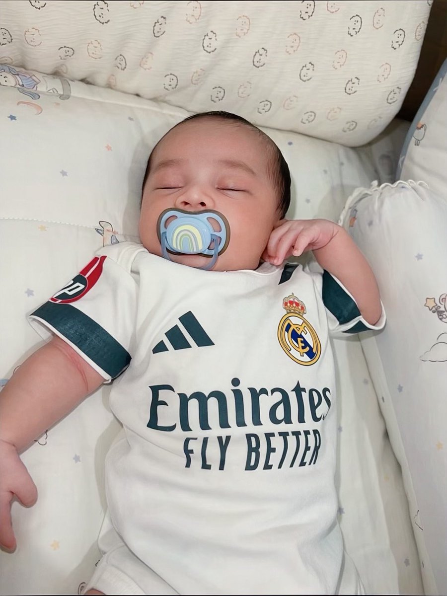 allbymaselff's tweet photo. Bayiiiii madrid aku 🤍🩵👶🏻

@realmadrid https://t.co/Wih2939BDy
