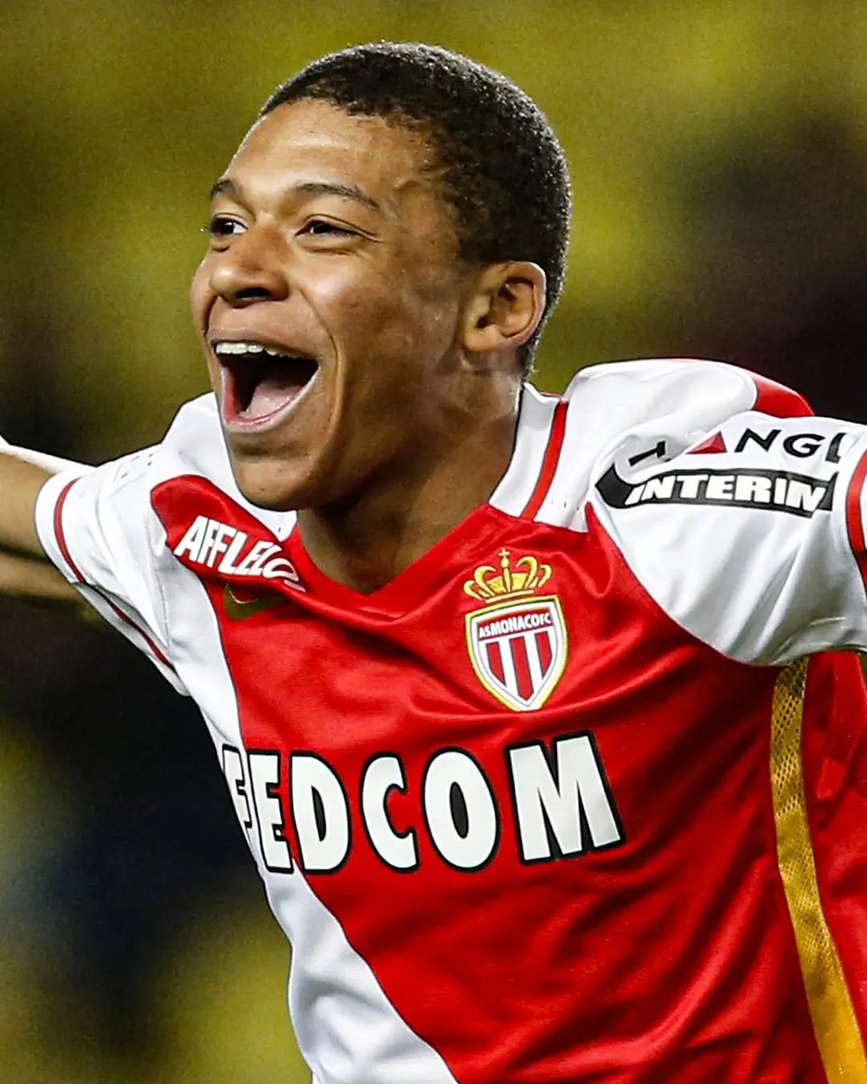 FrankEra_'s tweet photo. 🚨🗣️ | Ryan Giggs on Manchester United passing up the chance to sign Kylian Mbappé:

“I was a coach at United in 2015. I’m in a hotel in the South of France and a guy comes up to me saying: ‘Hi, I’m Lionel. I watch a lot of youth football in France and you HAVE to look at this player… he’s called Kylian Mbappé.’

“Me and another coach at United then went to watch him. We looked at each other and said, ‘Wow, what is this?’ He looked EXCEPTIONAL.

“We TOLD the scouting team. Others went to watch him. A few weeks later they said, ‘Yeah, we aren’t too sure about him.’

“And that was it…” 😭 [@RioMeets]