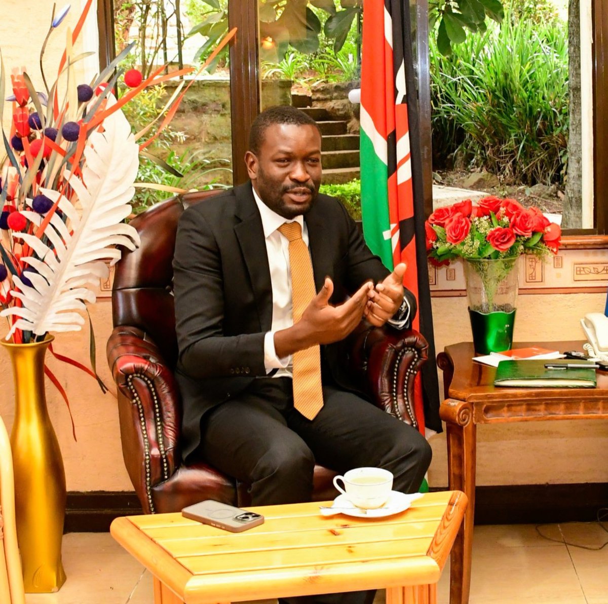 KakaM_046's tweet photo. Day 1 of tagging President @edwinsifuna untill he supports our girl with kidney dialysis money. https://t.co/8gmADbPDAW