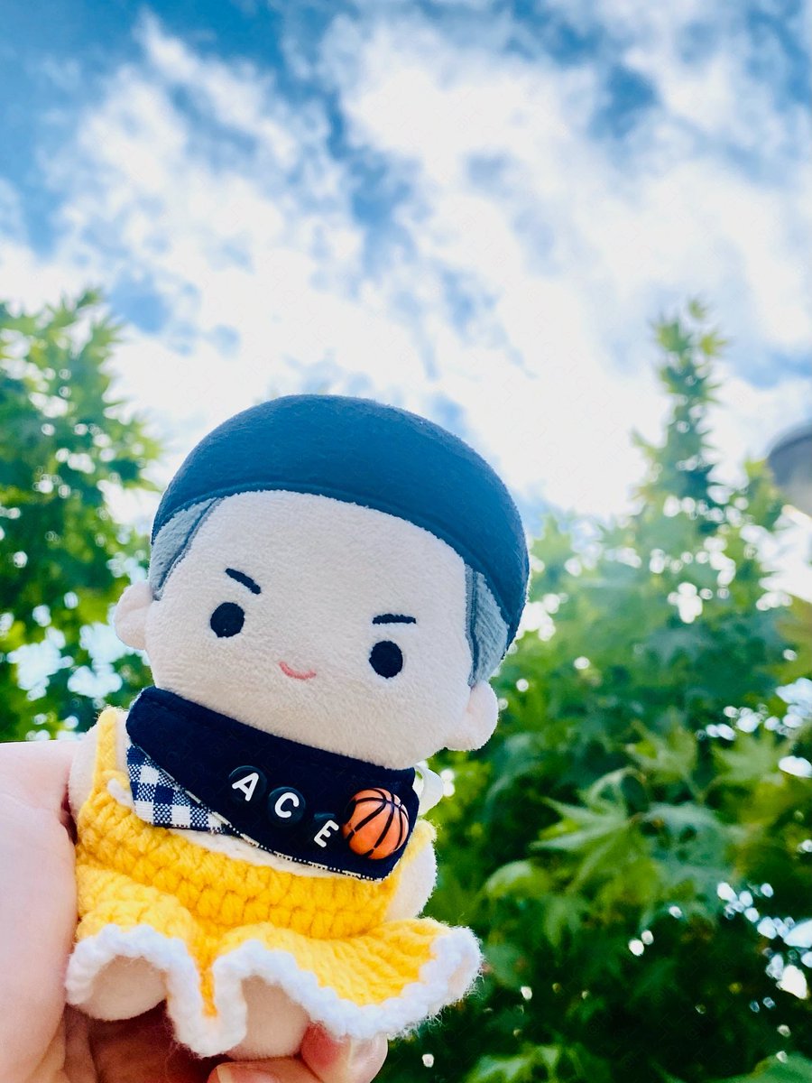 kokodewa_manyo's tweet photo. 하늘이 예뻤던 우성이날☁️🌿

우덩이랑 우덩이의 최애(?) 할미랑 같이 
🍔햄부기 데이트🥤 https://t.co/PlBklBIV6Q
