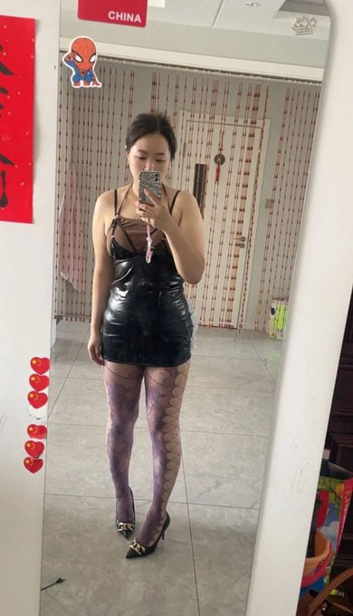 DoffaIntrovert's tweet photo. 感觉这身���服像个女特务一样。。是不是太贴身了啊，这好看吗？ https://t.co/wXzXuMtqrG