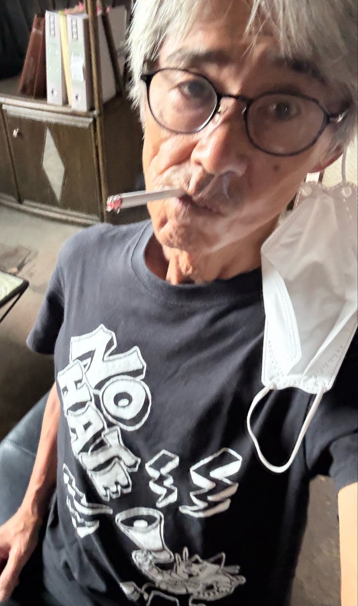 kawakitakoji's tweet photo. よっしゃ、帰るでござる😀️(ひふかにいかねば)
#WearToResist 
#AKATALE https://t.co/9KUvMuYLzg