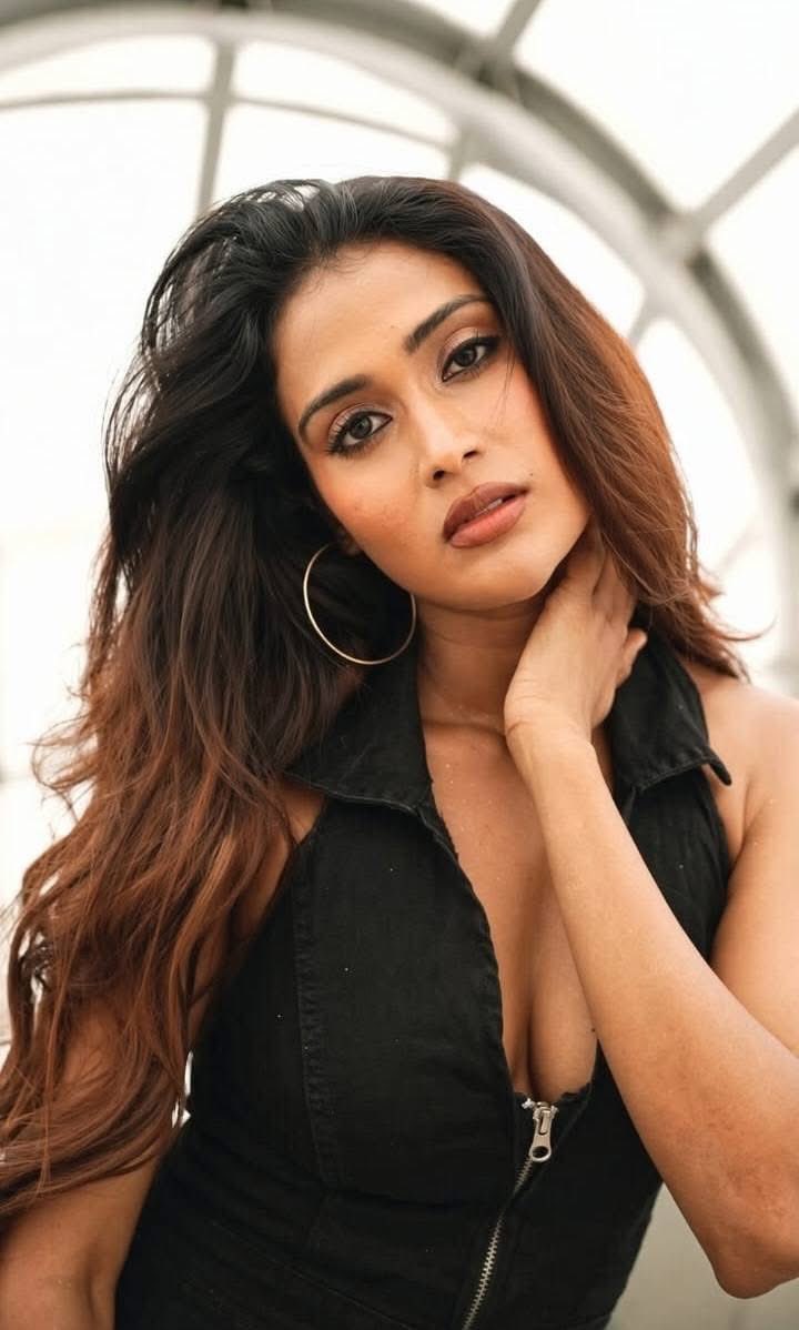 Shefaliditya89's tweet photo. She’s dangerously attractive, and you know it. 🔥
One look from her is enough to make you lose your focus. 😉
There’s something about her that’s impossible to resist. 🖤 https://t.co/0bptiHKhHn