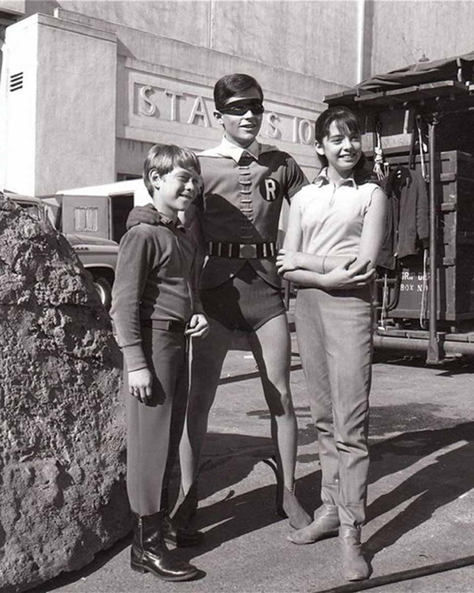 ClassicMovieHub's tweet photo. Billy Mumy and Angela Cartwright visit Burt Ward on the set of Batman. 
#LostInSpace https://t.co/BqCfElY5H6