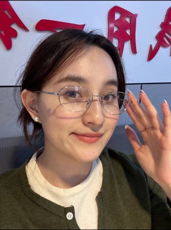 katerinviveros's tweet photo. 刚玩X第三天。刷了一圈全是机器人啊，真人这么难找吗？

有刚刚翻墙出来的吗？交个朋友 https://t.co/EkKmCKtjnd