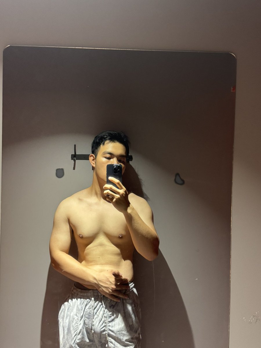 SeanLyu491029's tweet photo. 北京的哥们来认识下 24/177/75/0.5
喜欢肉壮爷们…范围很广 带照dm https://t.co/X6sUXkJZDP