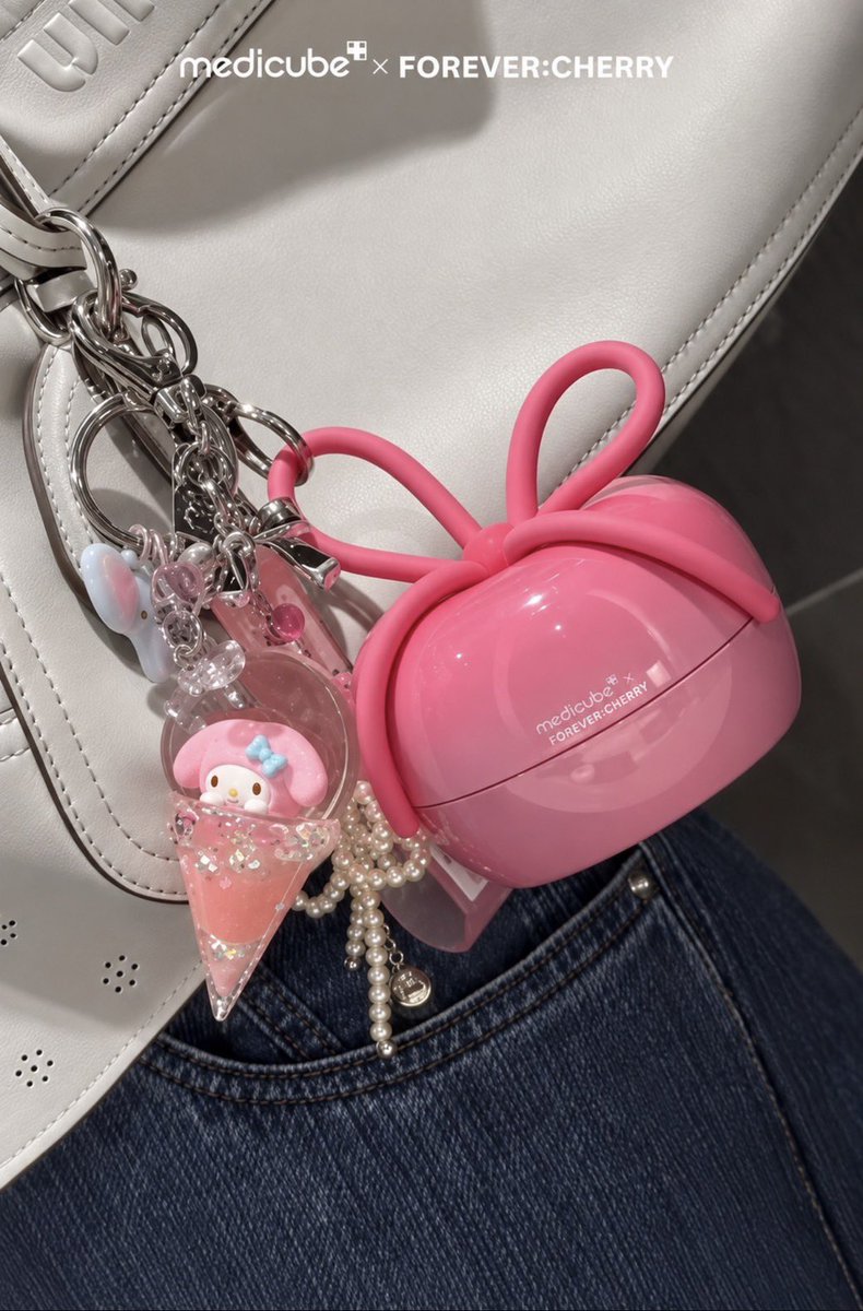 mfyeto's tweet photo. 待ってこのブラシ、キーホルダーにもなんの！？
可愛すぎるって、、、 https://t.co/QtHznSePl7