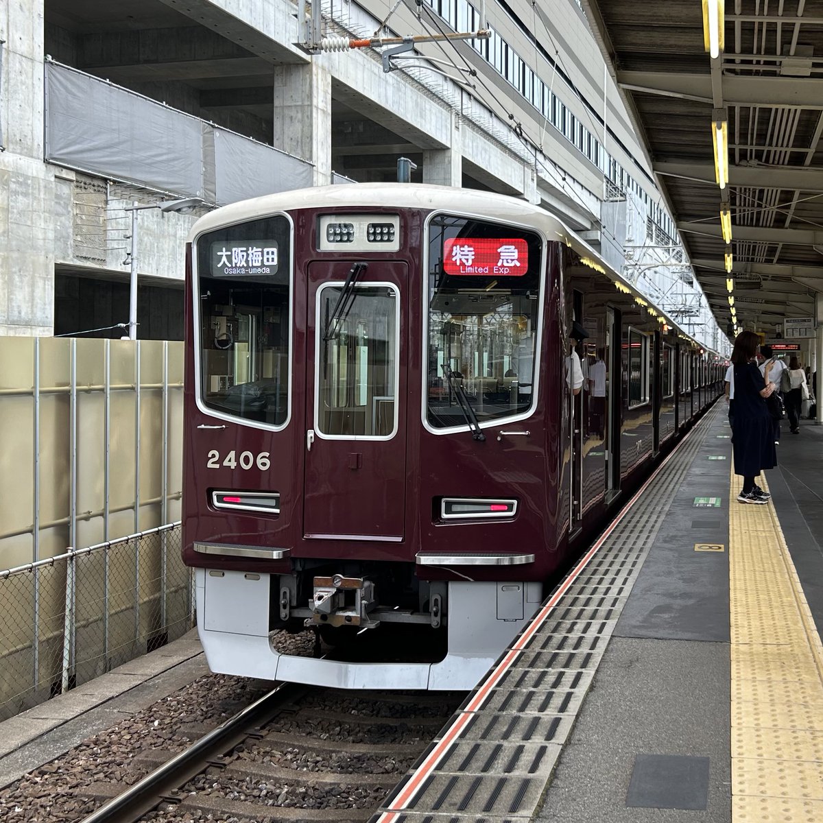 1259K_train's tweet photo. 阪急京都本線･千里線 #阪急運用 
・特急大阪梅田15015レ 2306F
・準急京都河原町15038レ 1315F
・普通大阪梅田1543レ 1310F
・普通天下茶屋S1553レ 66612F
・準急大阪梅田15031レ 3323F
・普通天下茶屋1529レ 1305F https://t.co/0vIGSESO7D