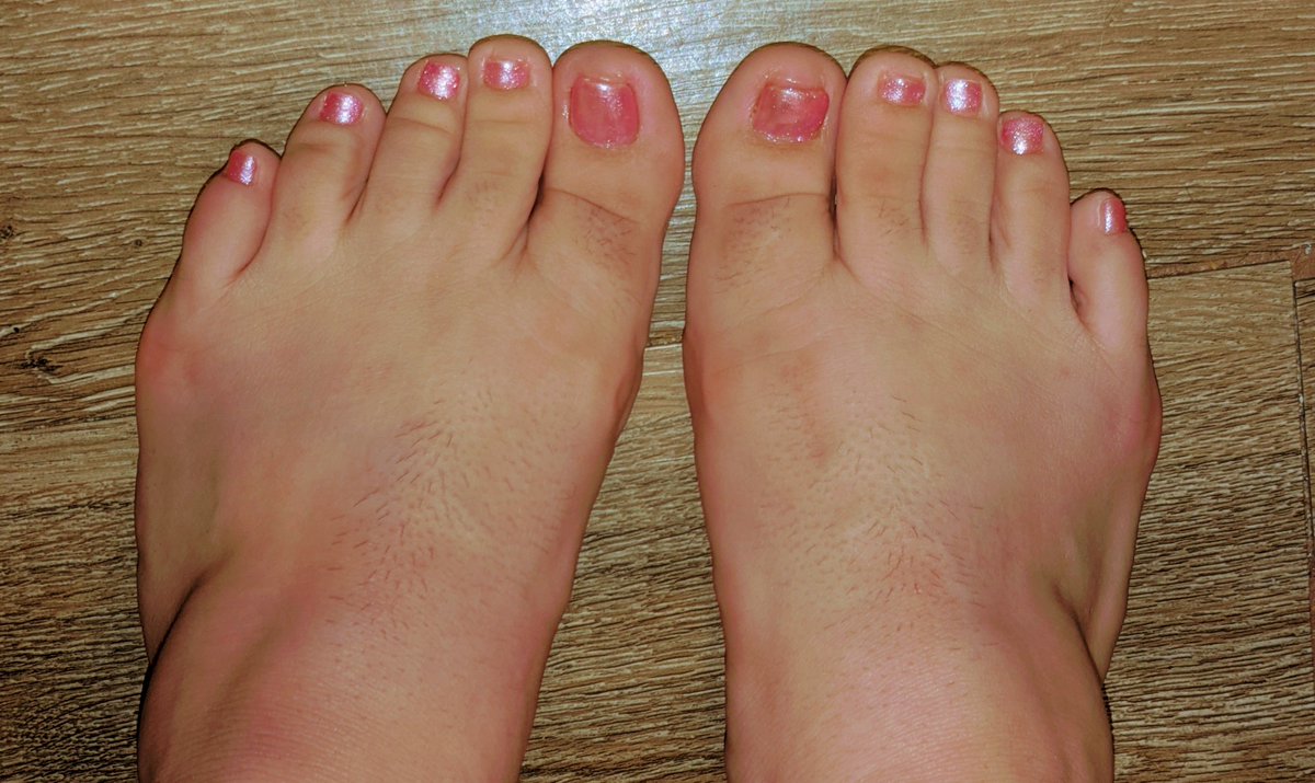 OctoberSkye4's tweet photo. It's almost time for a fresh set for my lamborfeeties. I'll let you pick the color if you pay 😘😘😘 https://t.co/8ISoAjw5wQ #onlyfans #feetfetısh #feetworship https://t.co/vOOzwCoS7e