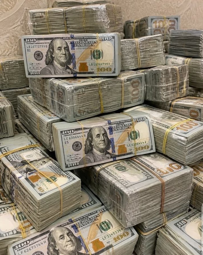 Goldandmonfc's tweet photo. One thing that money can't buy? https://t.co/l3pSlY1pBG