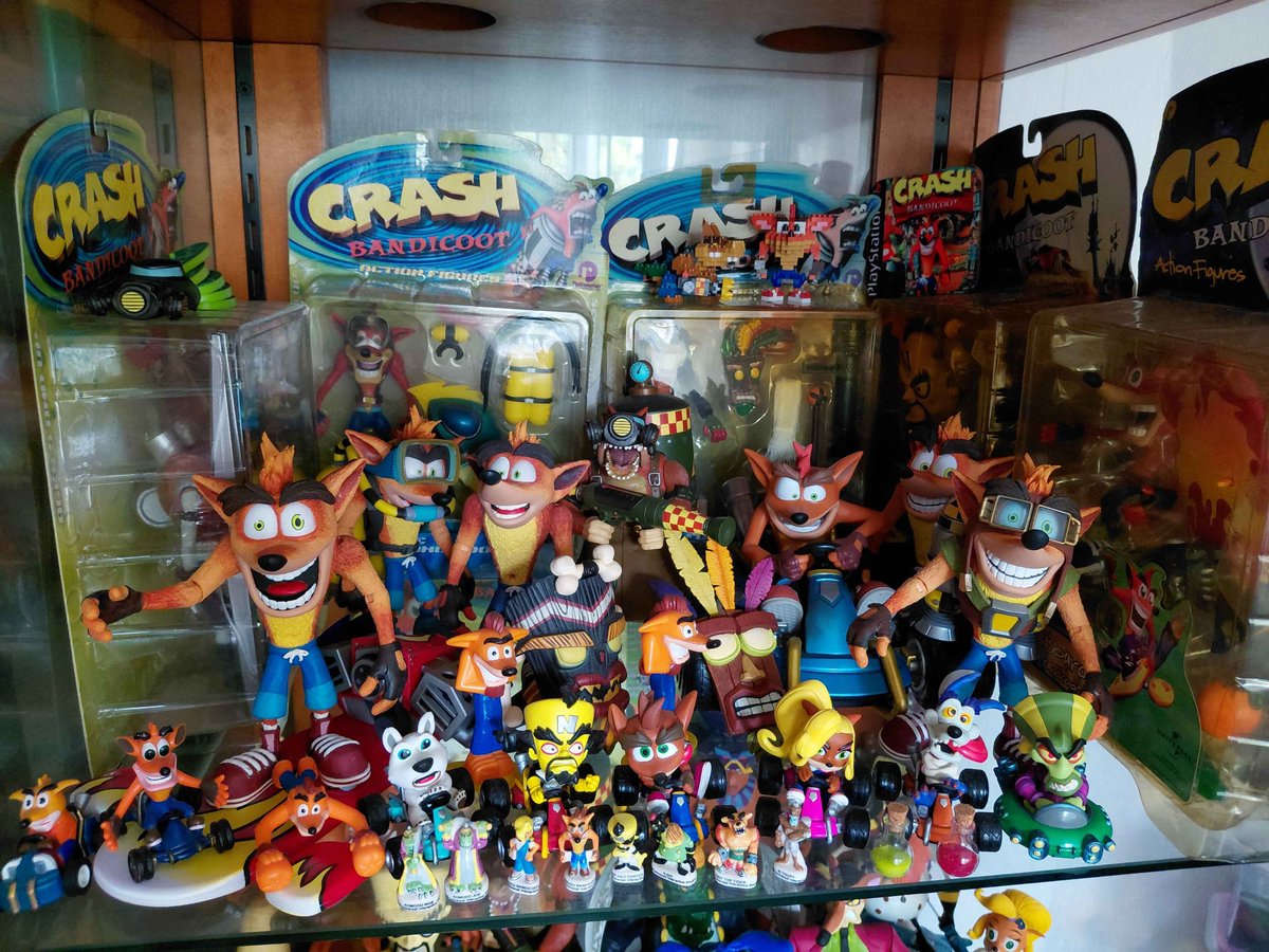 HarrisonTheHutt's tweet photo. Part of my Crash Bandicoot collection. https://t.co/mBF8mkngpD
