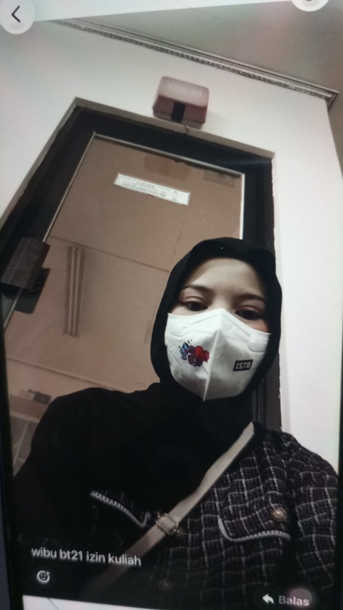 newtieoryx's tweet photo. @priciesyyla @Fleurrity jangan sakiti wibu kita🥺🫰🏻 https://t.co/0RjeQScAVo