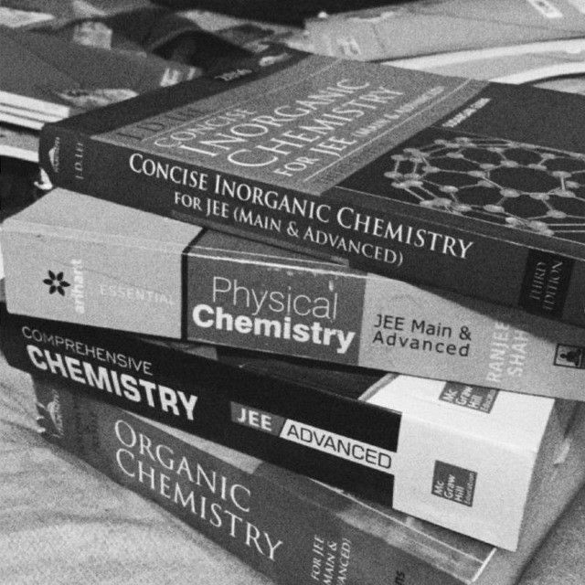 nobelsurprises's tweet photo. 『 — ;; » （ 𝙀𝙑𝘼𝙉𝙎
                     𝘿𝙊𝘾𝙏𝙊𝙍 𝘾𝘼𝙇𝙑𝙄𝙉. ;;

• ❝When certain atoms 𝐂𝐎𝐋𝐋𝐈𝐃𝐄, it is
𝐈𝐍𝐒𝐓𝐀𝐍𝐓𝐀𝐍𝐄𝐎𝐔𝐒 and it is 𝐈𝐍𝐄𝐕𝐈𝐓𝐀𝐁𝐋𝐄.
It is basic 𝐂𝐇𝐄𝐌𝐈𝐒𝐓𝐑𝐘.❞ ） {⚗️} 』 https://t.co/JZAN4I9f52