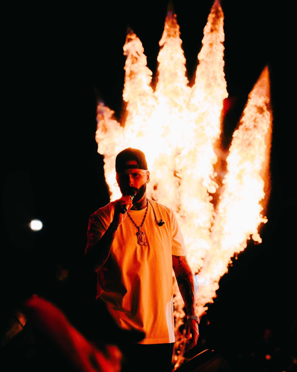 NickyJamPR's tweet photo. Parece un sueño https://t.co/8vtHPNydfn