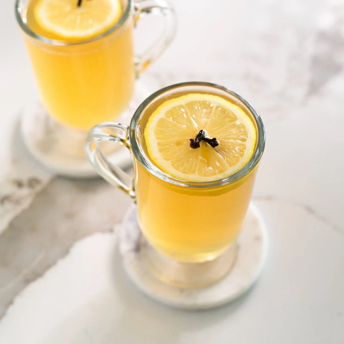 BookerHasaos's tweet photo. [Craving a refreshing pick-me-up Whip up a 5-minute iced honey lemon green tea! Steep green tea bags, chill, add fresh lemon juice + a spoonful of honey + ice. Simple, bright, and perfect for hot days!]， https://t.co/7qDXOqWSlC