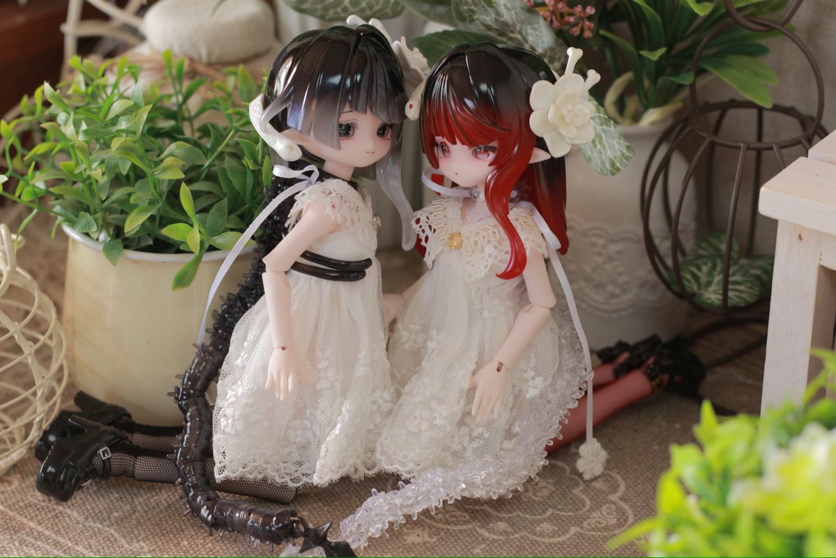 ren_watani_doll's tweet photo. 背の高いお嬢さんのミニドレスも良きものです✨️
胸元のボタンがシルバーのものとゴールドのものがあります✨️
#アイドール大阪
#minty2
#ブラインドドール https://t.co/9dB90oBwAP