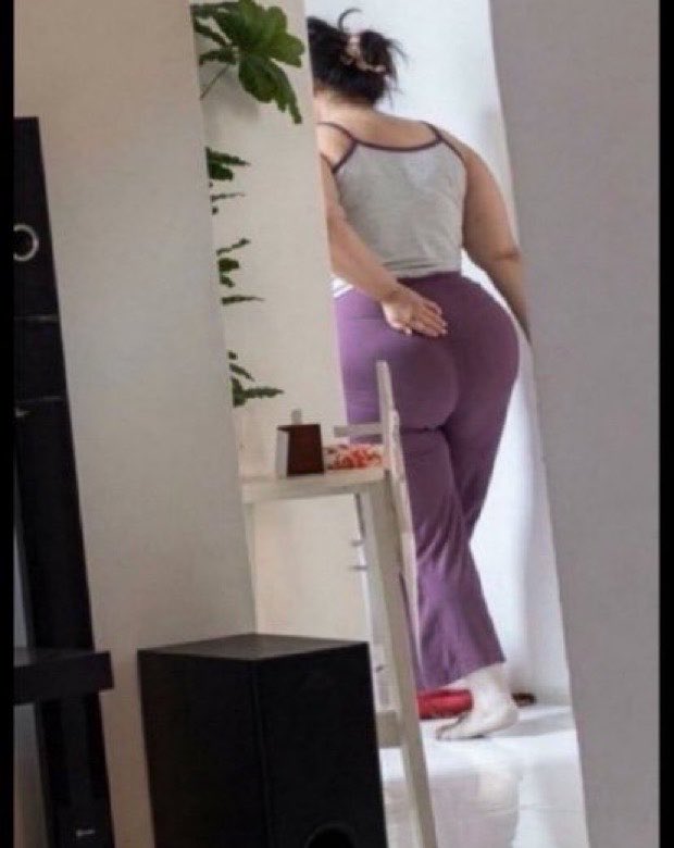 Saud13344's tweet photo. #ديوت_بدويٌّْ
خالتي من تشبه من محارمك اجباري الكل يجاوب 🍑🍑🍑 https://t.co/n1j0WJvB4T
