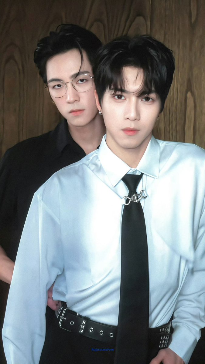 cherryninie's tweet photo. Leo: a possessive husband
Kingston: a proud wife

#彭梓燁Leo #億軒Kingston #LeoKing #ZiXuan https://t.co/EWzXUBJlv3