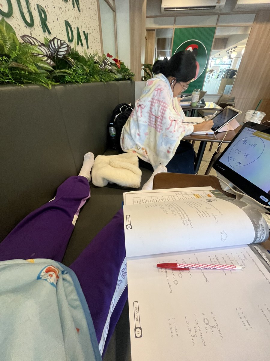 sqixzg's tweet photo. . . . เหมือนขายจิตวิญญาณ 🩷
       ;- )แลกกับอนาคตที่ดี *( twt ) https://t.co/dRAuNuGz1a