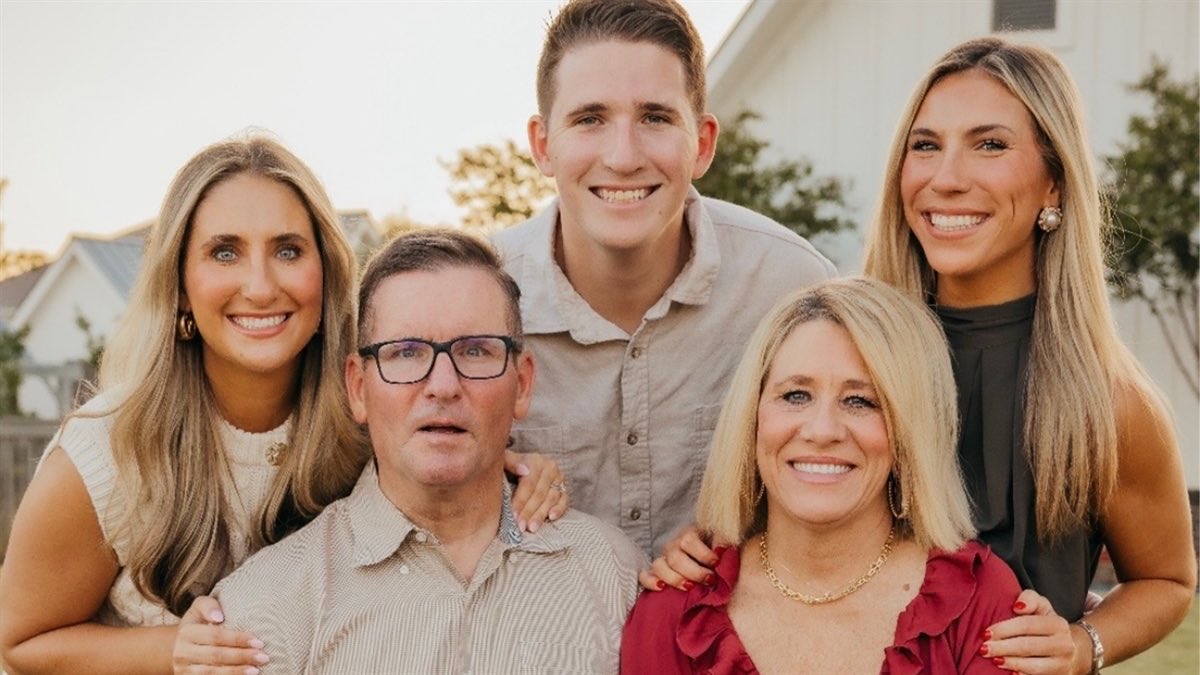 Carter_Yates16's tweet photo. On this day four years ago, longtime Texas high school football coach Kevin Atkinson was diagnosed with a terminal brain disease called PSP.

Now, his family is determined to spread awareness about this ultra-rare illness — and honor the husband, father, and coach they love.

https://t.co/4biHNujpK6