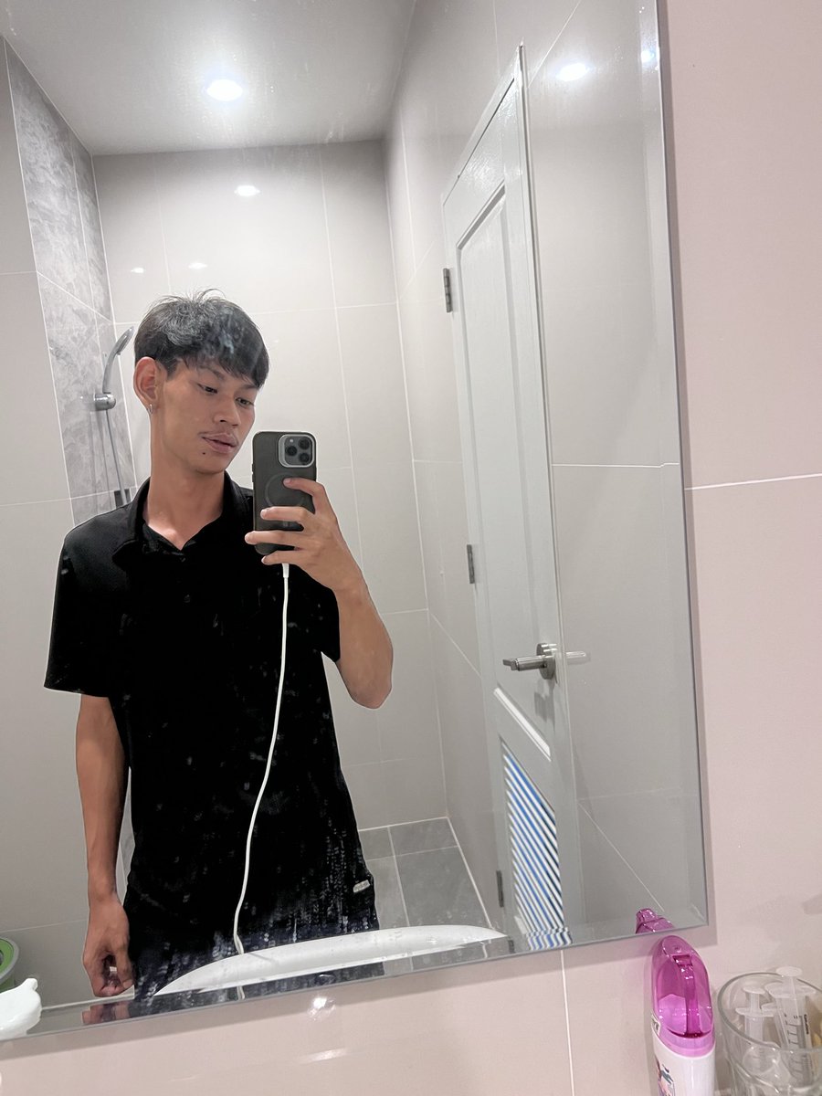 Num200000's tweet photo. มัน��ล่นยังไงงง🥲 https://t.co/p8xjlj4iCp
