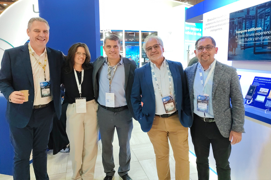 RevInnovacion's tweet photo. HID (@hidglobal) presentó en Argentina una nueva generación de acceso biométrico impulsado por IA.
https://t.co/iO2LBuhntR
#HID #HIDSIGNO #MOBILEACCESS #AMICO https://t.co/b4XPYPsN24