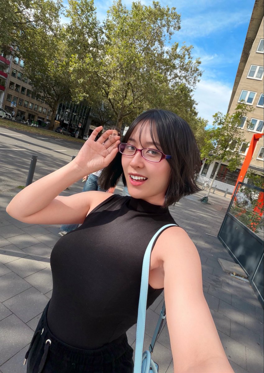 larochefort11's tweet photo. How I really feel (sleepy) and how I took my selfie post (eyes barely open😭)

Juicy Couture training set is the comfiest airport drip I tell you. I’m wearing the set Spiderman uses in Brand New Day yo
#casual #ootd #gamescom #germany https://t.co/bMeonSLITC