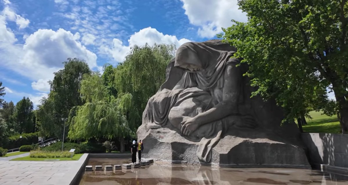 Pobeda2024's tweet photo. „Сеќавањето на минатото не е само сеќавање на минатото, туку е гаранција за иднината.“ 
– Бертолт Брехт https://t.co/GF2waOuSTz