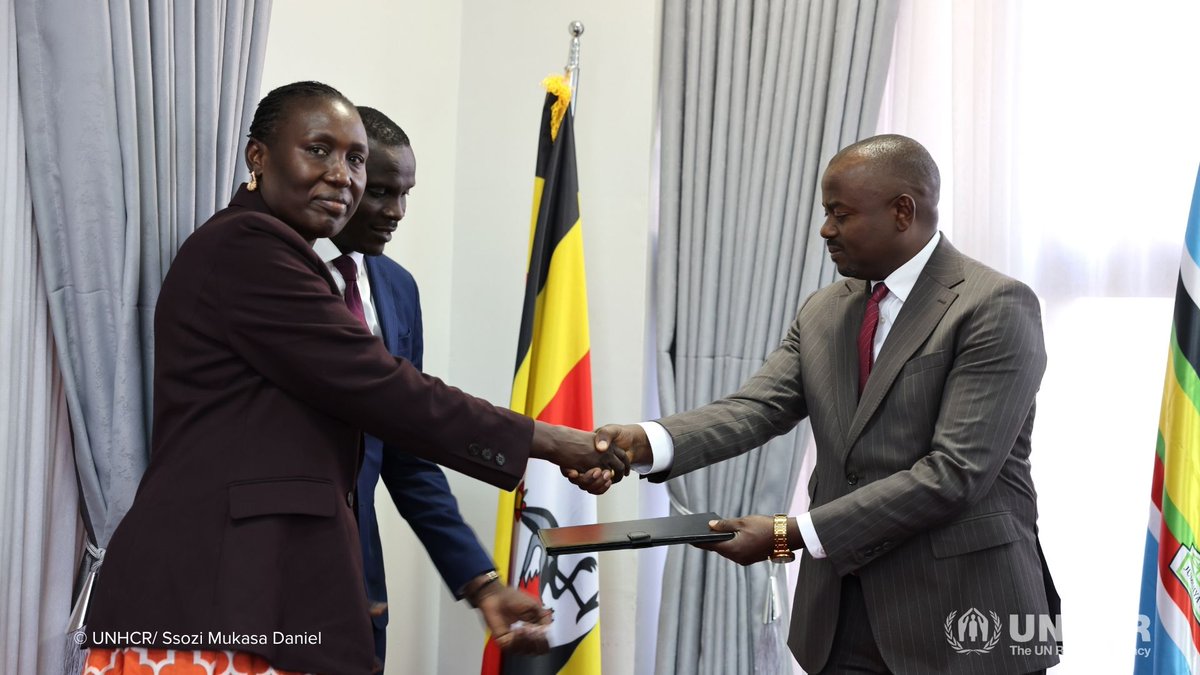 UNHCRuganda's tweet photo. Ms. Margaret Atieno presented her credentials to Hon. Haruna Kyeyune Kasolo, Minister of State for Foreign Affairs in charge of Regional Cooperation, formally assuming her role as @UNHCRuganda Country Representative in Uganda🇺🇬.
@UNinUganda @GovUganda @HonKyeyune @AtienoAMargaret https://t.co/nzqfBrKscP