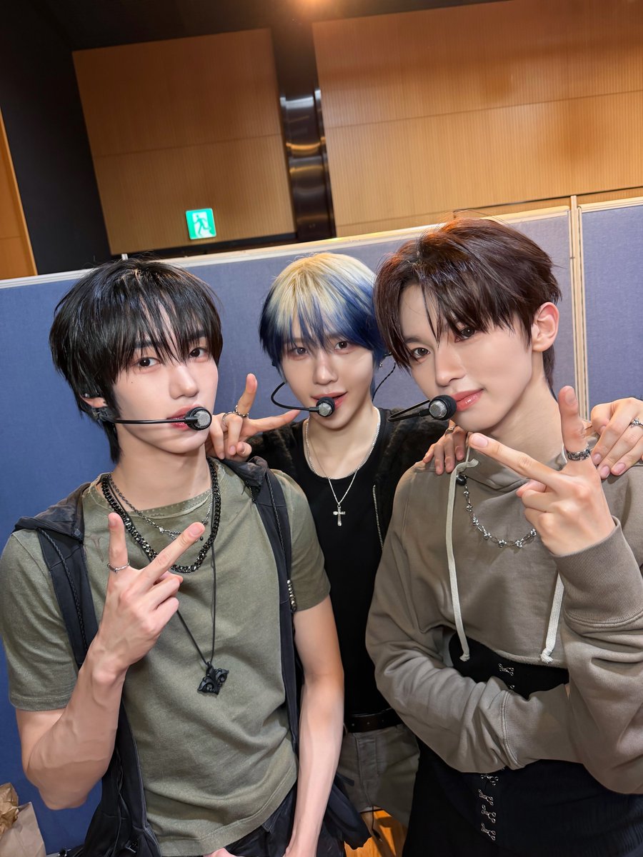TUNEXX_official's tweet photo. 토모다치!

#TUNEXX #튜넥스
#Inhu #인후
#Sihwan #시환
#Arctic #아틱
#BLUE_MODE https://t.co/nOYwO4eEss