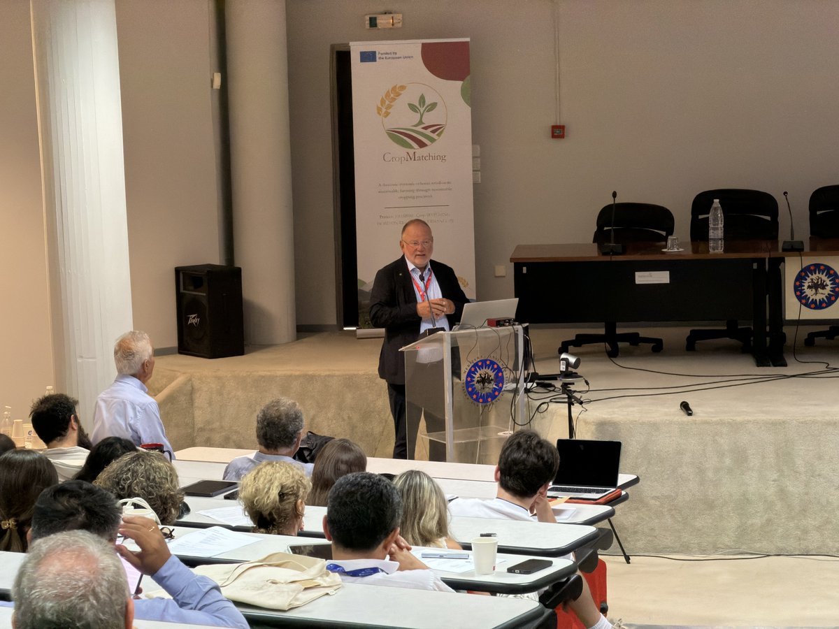 CIHEAM_MAICh's tweet photo. 🌱 Day 1 of the 194th EAAE Seminar is underway at @CIHEAM  MAICh!

The seminar opened with an address by Prof. Teodoro Miano, Secretary General of CIHEAM, Paris.

🤖🌾 Two days of exchange on AI, digital innovation and sustainable agri-food systems have begun in Chania! https://t.co/iUHuAqpLs1