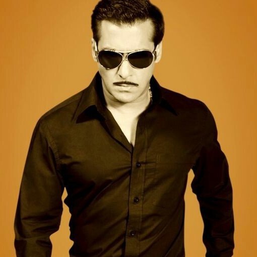 HailSalmania's tweet photo. Dabangg (2010) - Box Office Snapshot

Budget -  40cr

Day 1 - 14.55cr nett
Opening Weekend - 48.94cr 
Opening Week - 81.64cr

Lifetime - 141.25cr nett &amp; 221cr WW

Footfalls - 2.52cr

Verdict - All Time Blockbuster 

It was pure MASS Hysteria in single screens 16yrs ago today 💥🔥 https://t.co/VMBMwvIhbU