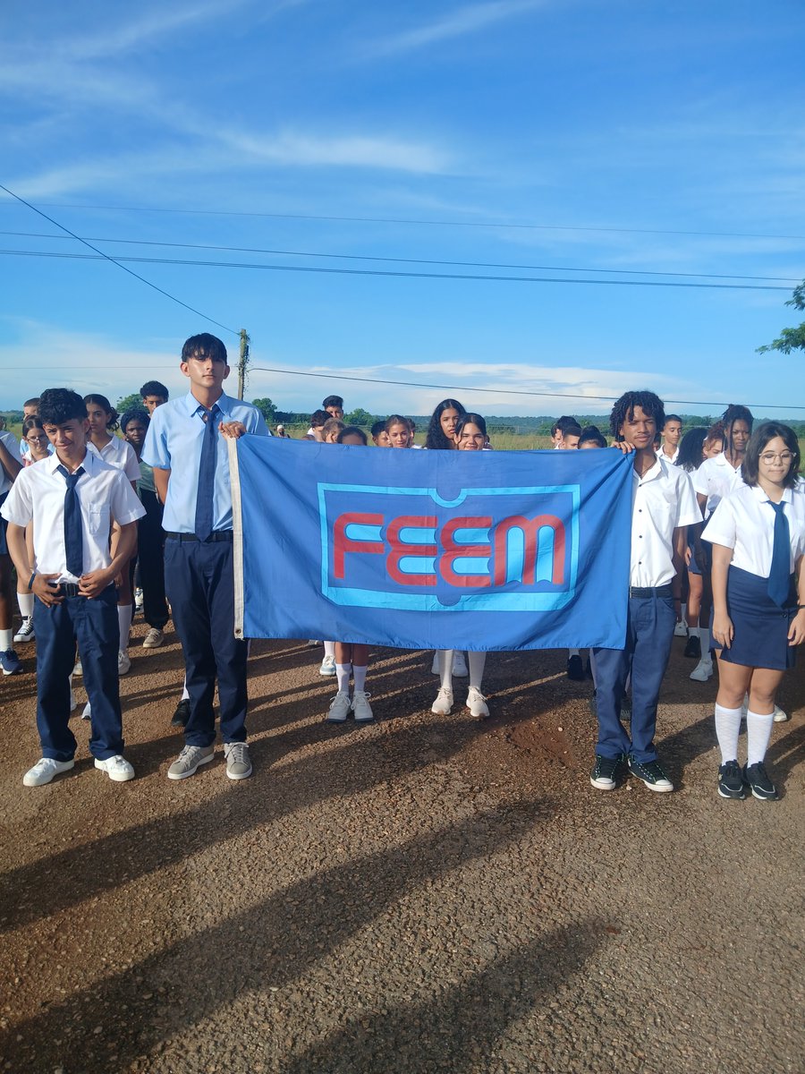 EducaMaya's tweet photo. #Mayabeque
#EducaciónMayabeque Acto de ingreso a la FEEM de los estudiantes de Décimo grado del IPVCE Félix Varela y Morales. "La FEEM que ama y funda"
@BequeMaya https://t.co/vId5Hv9JiZ