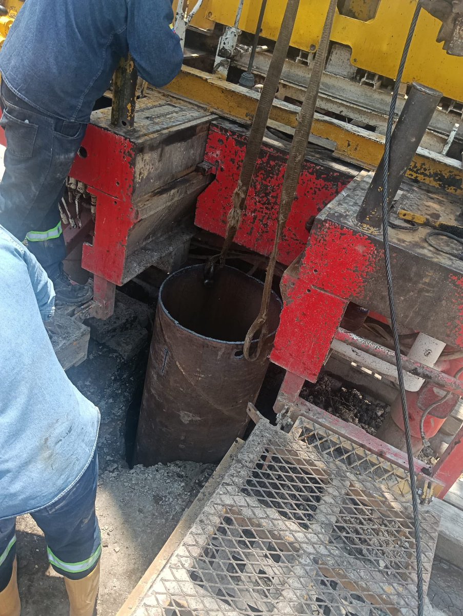 ipybac's tweet photo. En 16 municipios, Bienestar Verde, la CAR y EPC adelantan la búsqueda de fuentes de agua subterránea con recursos superiores a $12.240 millones, para fortalecer el abastecimiento ante posibles escenarios de estrés hídrico. #CuidadoConElNiño #Cundinamarca https://t.co/NnvfW1qgZj
