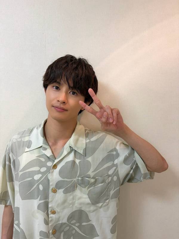 takunico_staff's tweet photo. 放送情報💐

木10ドラマ「ラストノート」が
本日第10話放送です！
@lastnote_fujitv 

9話は22時まで！
TVerもチェックお願いします！
https://t.co/qNKSACQlLi

物語も終盤です皆さ��お見逃しなく✌️

#PR
#ラストノート
#草川拓弥 https://t.co/z2Z5T1Sc4x