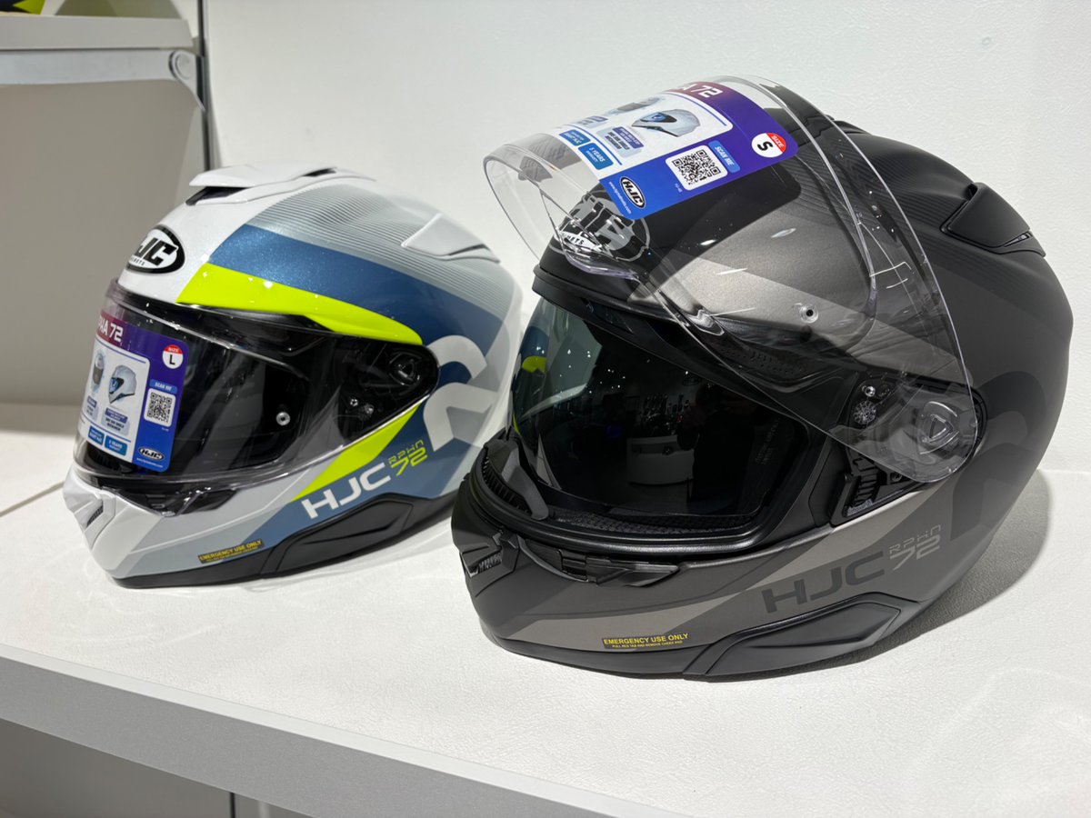 TAICHI_Store's tweet photo. \ #HJC ヘルメット新色入荷✨/
スポーツツーリングヘルメット
“RPHA72”の「フィタ」が入荷しました!
シンプルなブラックと、
落ち着きのあるイエロー/ブルーの2色です👍
当店でヘルメットをご購入された際には、
合わせてヘルメットコーティング(¥3,850-税込)もいかがでしょうか☺🎵
#RSタイチ https://t.co/sM4e44Bn6P