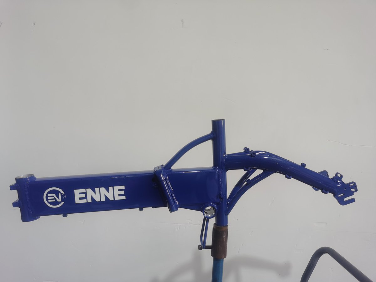 ENNE_INFO's tweet photo. ENNE ZEROのフレームが出来上がりました。量が多いものですから全量の完成はもう少しかかりますが近日中に製造工程に打ちることができそうです。
明日にはご購入者様に何かしらのご報告ができると思っております。
#ENNEZERO #ENNE https://t.co/Qp0vZAN5RS